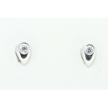 PENDIENTES CON 0,06CT EN BRILLANTES