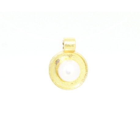 COLGANTE EN ORO DE 18KT CON PERLA