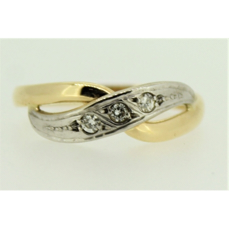 ANILLO EN ORO CON 0,10CT EN BRILLANTES