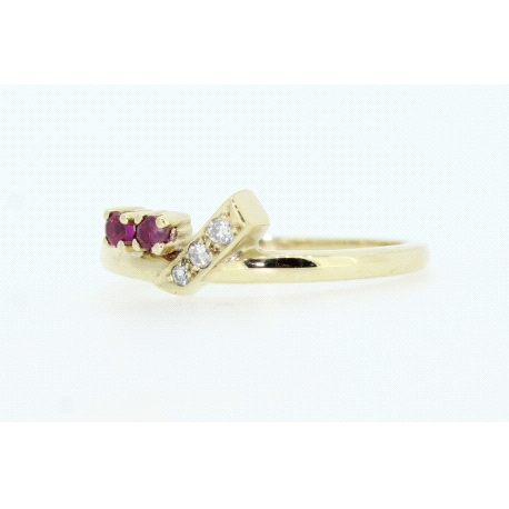 ANILLO EN ORO CON RUBIES Y BRILLANTES