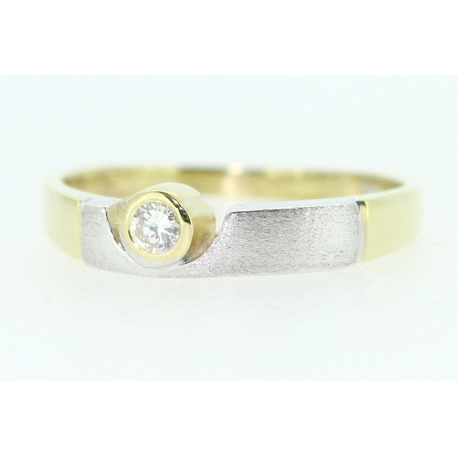 ANILLO EN ORO CON BRILLANTE DE 0,06CT.