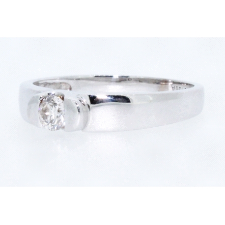 ANILLO EN ORO CON BRILLANTE DE 0,15CT.