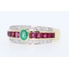 ANILLO CON DIAMANTES, RUBIES Y ESMERALDA