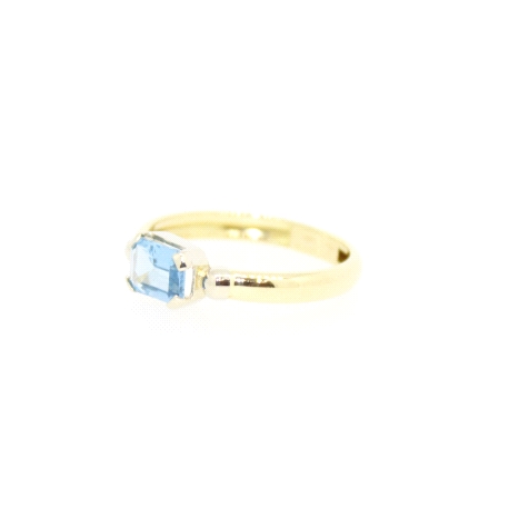 ANILLO EN ORO CON TOPACIO AZUL