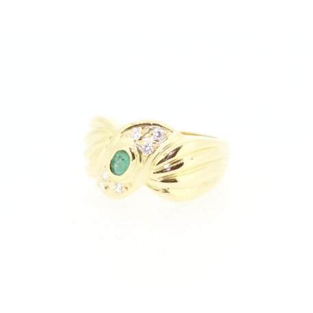 ANILLO EN ORO CON ESMERALDA Y CIRCONITAS