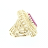 ANILLO LABRADO EN ORO DE 14KT CON RUBI