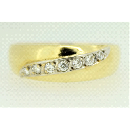 ANILLO EN ORO DE 18KT CON CIRCONITAS