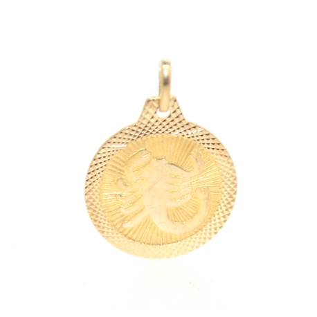 MEDALLA DEL HOROSCOPO ESCORPIO EN ORO MATE Y BRILLO 18K