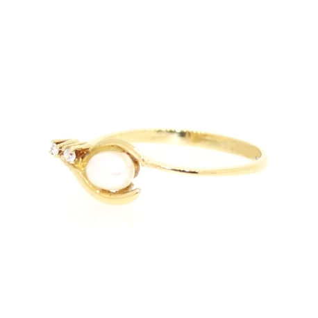 ANILLO EN ORO CON PERLA Y CIRCONITAS