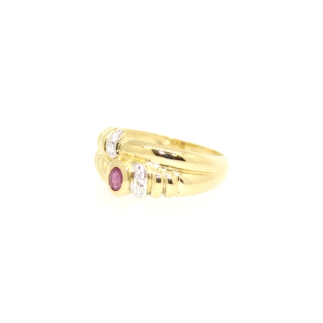 ANILLO EN ORO CON RUBI Y CIRCONITAS