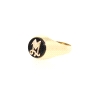 SELLO CON LETRA M EN ORO 18K CON ONIX